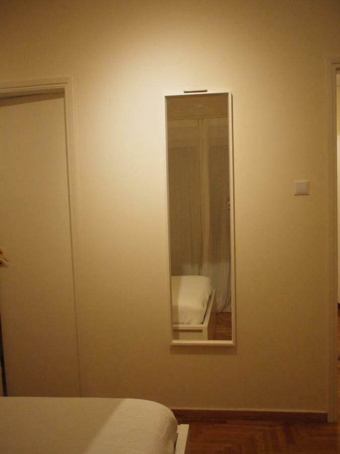 Charming Studio Posh Quartier Атина Екстериор снимка