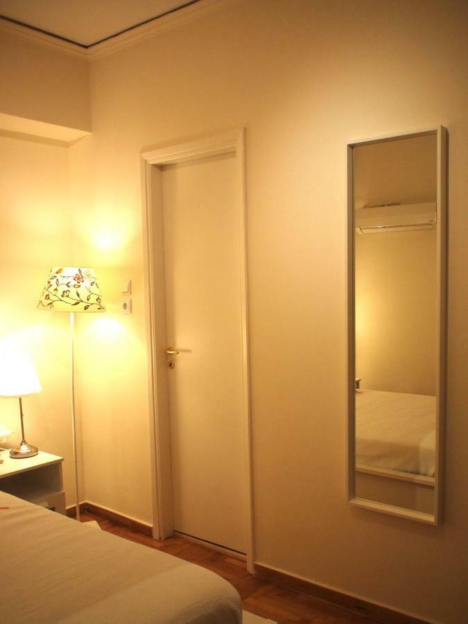 Charming Studio Posh Quartier Атина Екстериор снимка