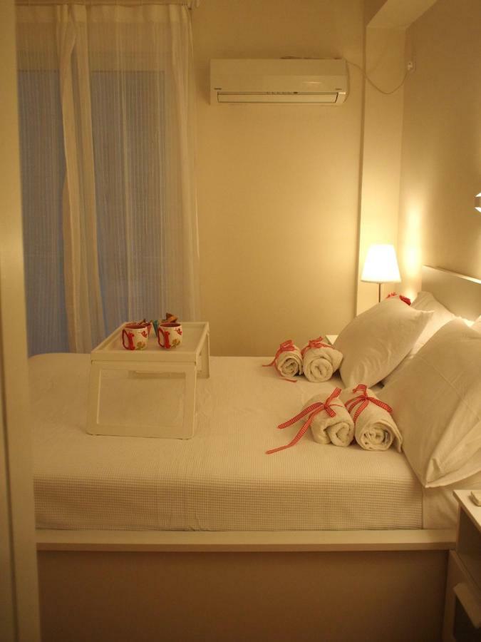 Charming Studio Posh Quartier Атина Екстериор снимка